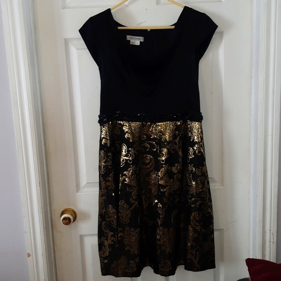 💯 % SILK Kay Unger Dress - Picture 2 of 9